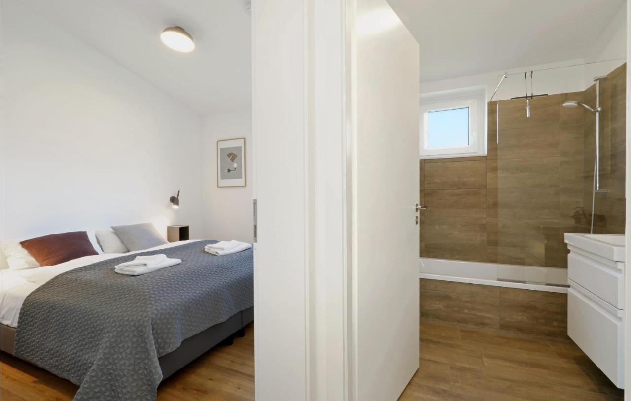 Awesome Home In Lembruch-Duemmer See With Kitchen Εξωτερικό φωτογραφία