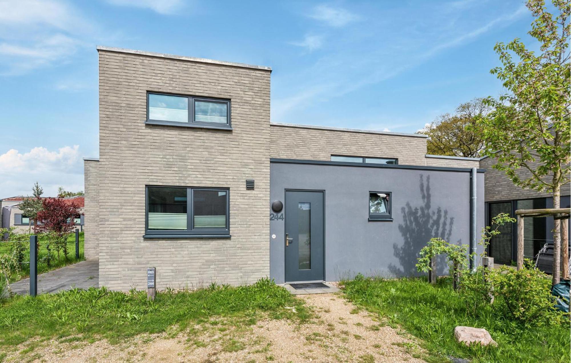 Awesome Home In Lembruch-Duemmer See With Kitchen Εξωτερικό φωτογραφία