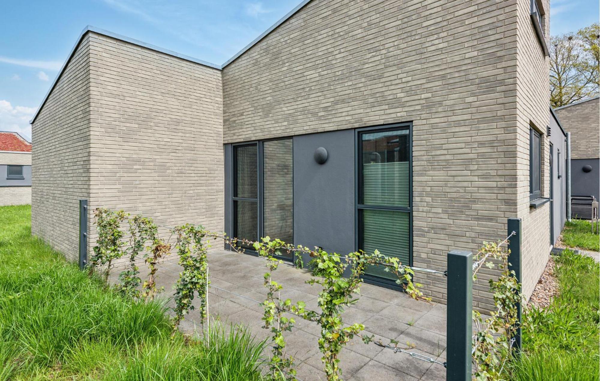 Awesome Home In Lembruch-Duemmer See With Kitchen Εξωτερικό φωτογραφία