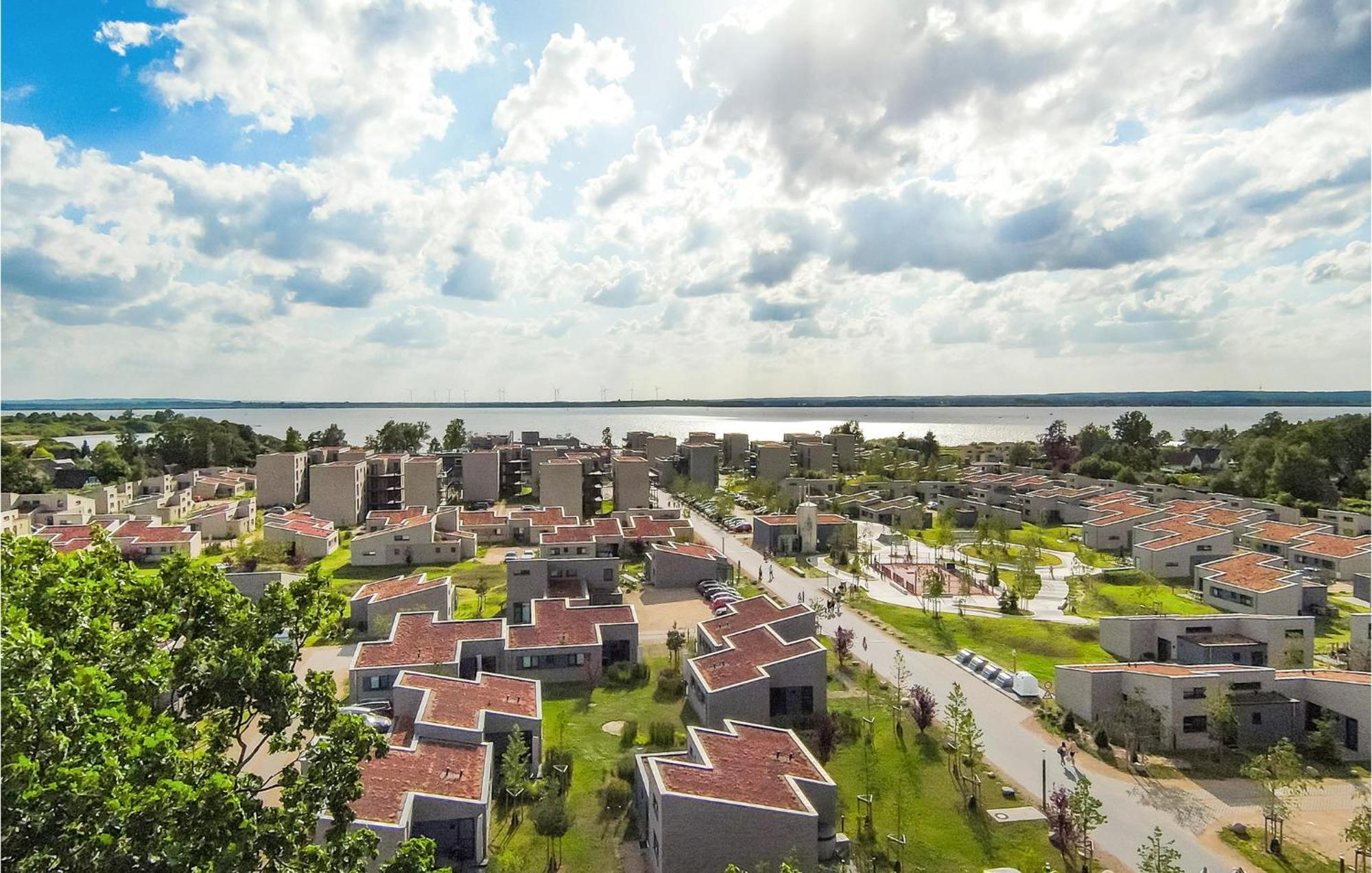 Awesome Home In Lembruch-Duemmer See With Kitchen Εξωτερικό φωτογραφία
